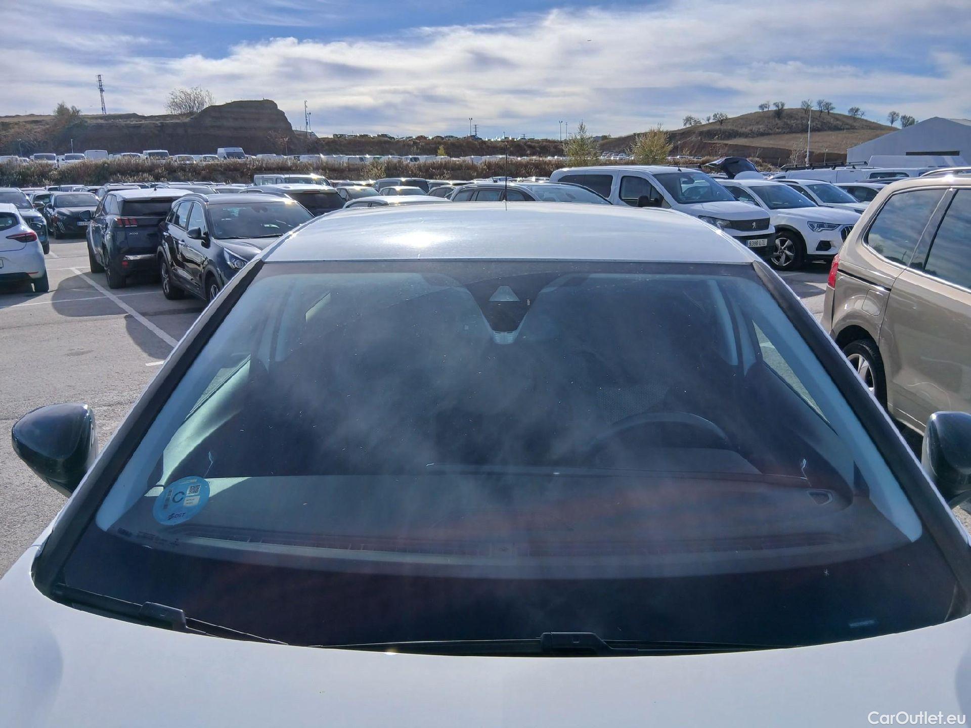  Opel   Grandland X OPEL Grandland / 2021 / 5P / todoterreno 1.5 CDTi Business Edition Auto #2