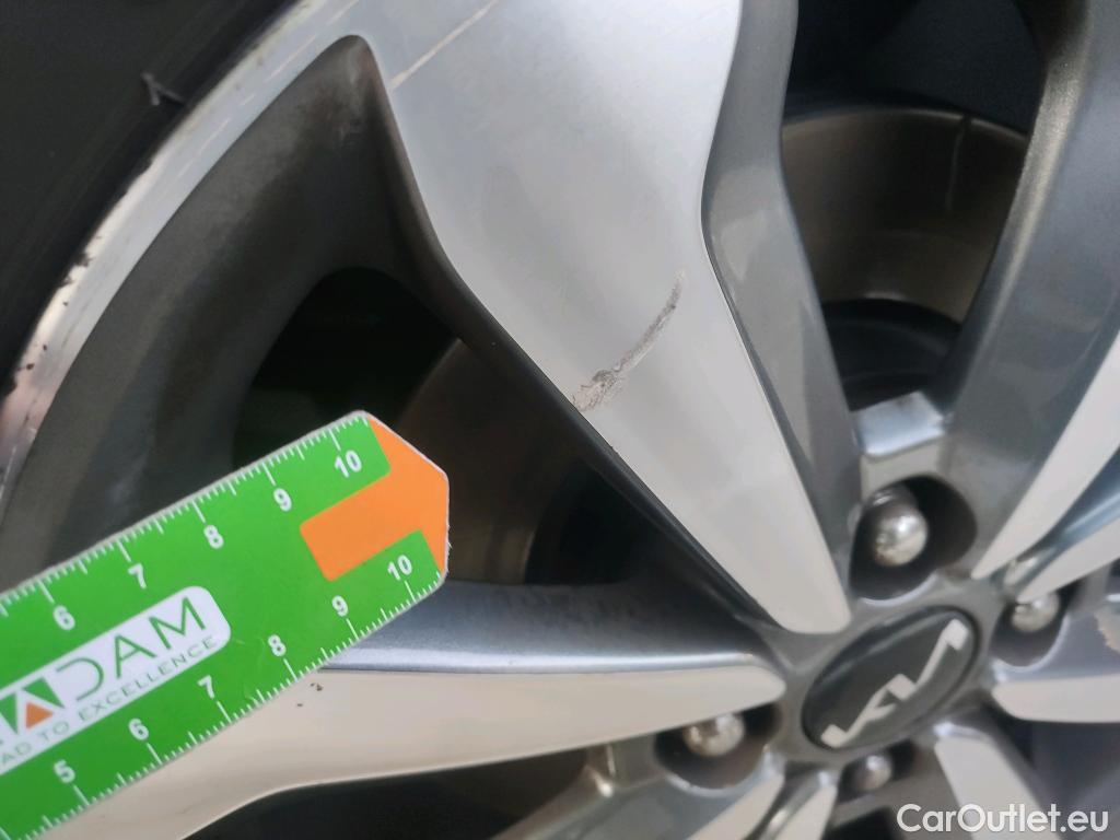  KIA  STONIC KIA  / 2017 / 5P / todoterreno 1.0 T-GDi 74kW (100CV) MHEV iMT Concept #10