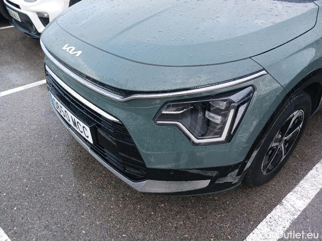  KIA  Niro KIA  / 2022 / 5P / crossover 1.6 GDi PHEV 135kW (183CV) Drive #1