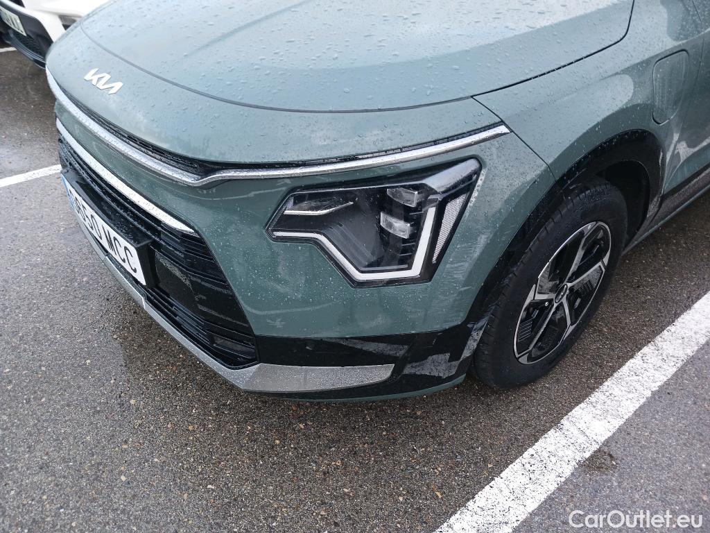  KIA  Niro KIA  / 2022 / 5P / crossover 1.6 GDi PHEV 135kW (183CV) Drive #6