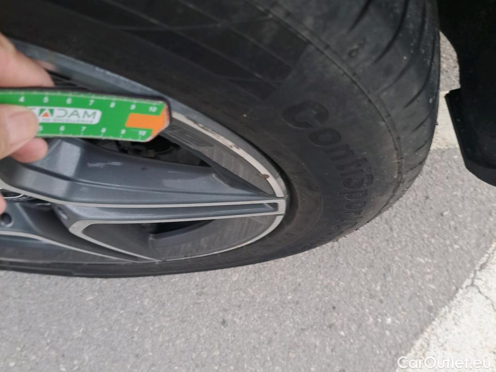  Mercedes  G-Klasee MERCEDES-BENZ Clase GLC / 2019 / 5P / todoterreno GLC 300 4MATIC #52