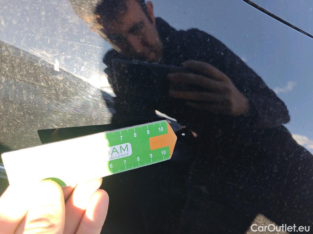  Mercedes  CLA-Klasse MERCEDES-BENZ CLA / 2019 / 4P / coupé CLA 180 #47