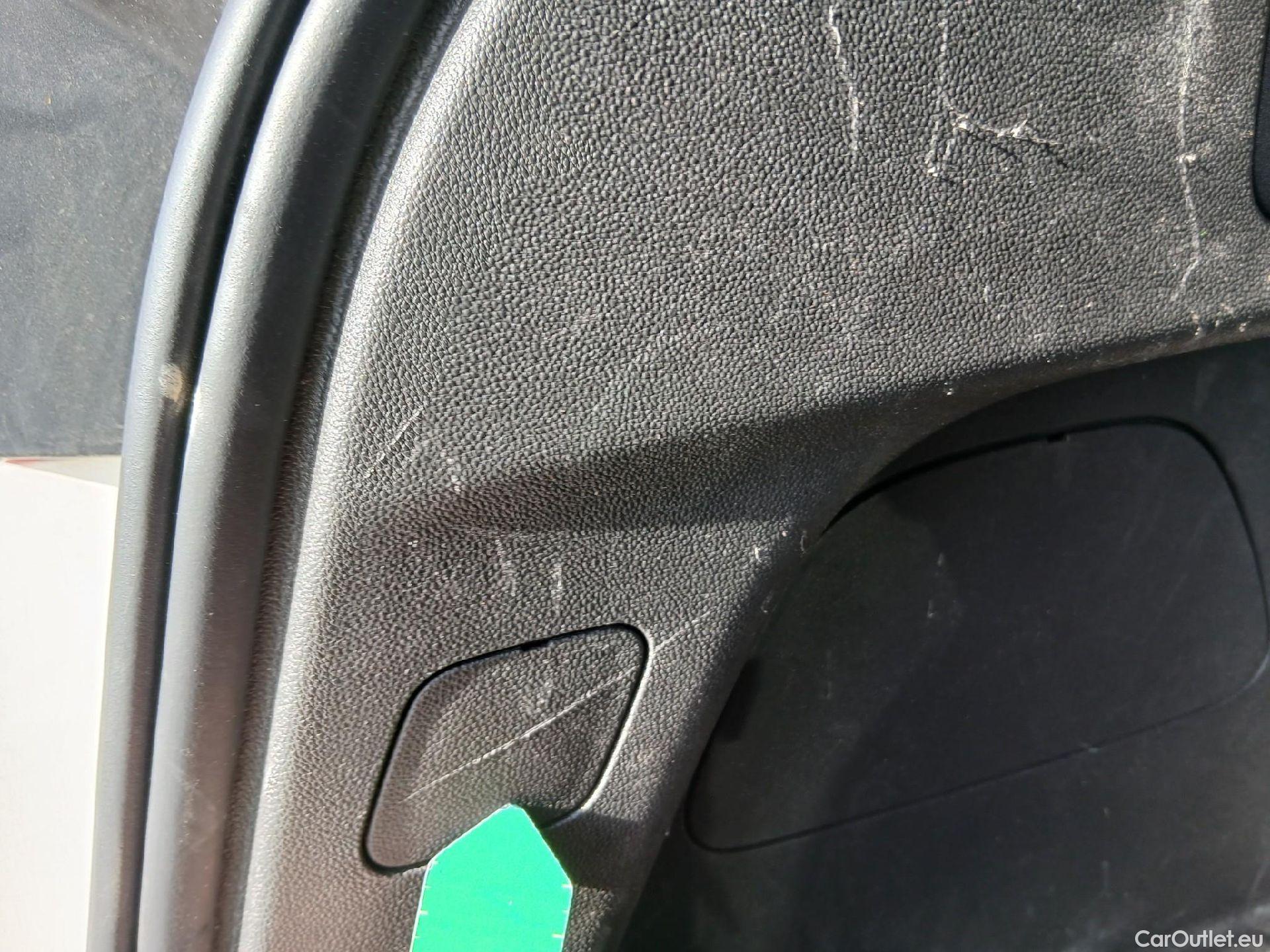  Opel   Grandland X OPEL Grandland / 2021 / 5P / todoterreno 1.5 CDTi Business Edition Auto #32