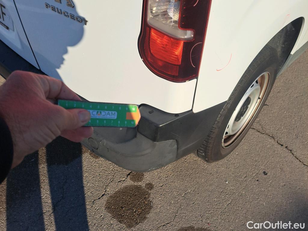  Peugeot  Partner PEUGEOT  / 2018 / 3P / furgón derivado de turismo Pro Standard 600kg BlueHDi 55kW #45