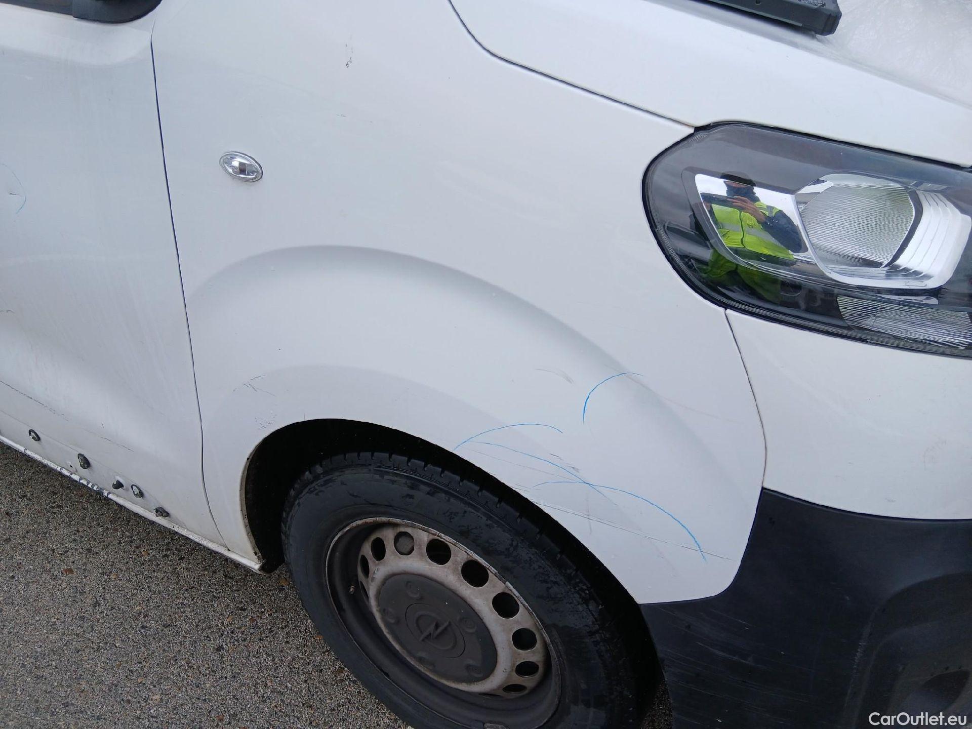  Opel  Vivaro OPEL  / 2019 / 4P / furgón 1.5 Diésel 74kW (100CV) M Std Express (AC) #57