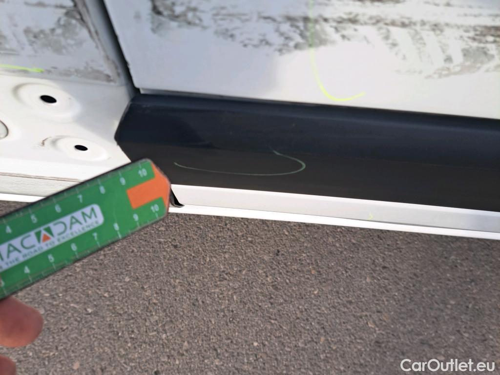  Ford  Transit FORD  Custom / 2012 / 4P / combi Kombi 2.0 TDCI 125kW 320 L1 Trend #66