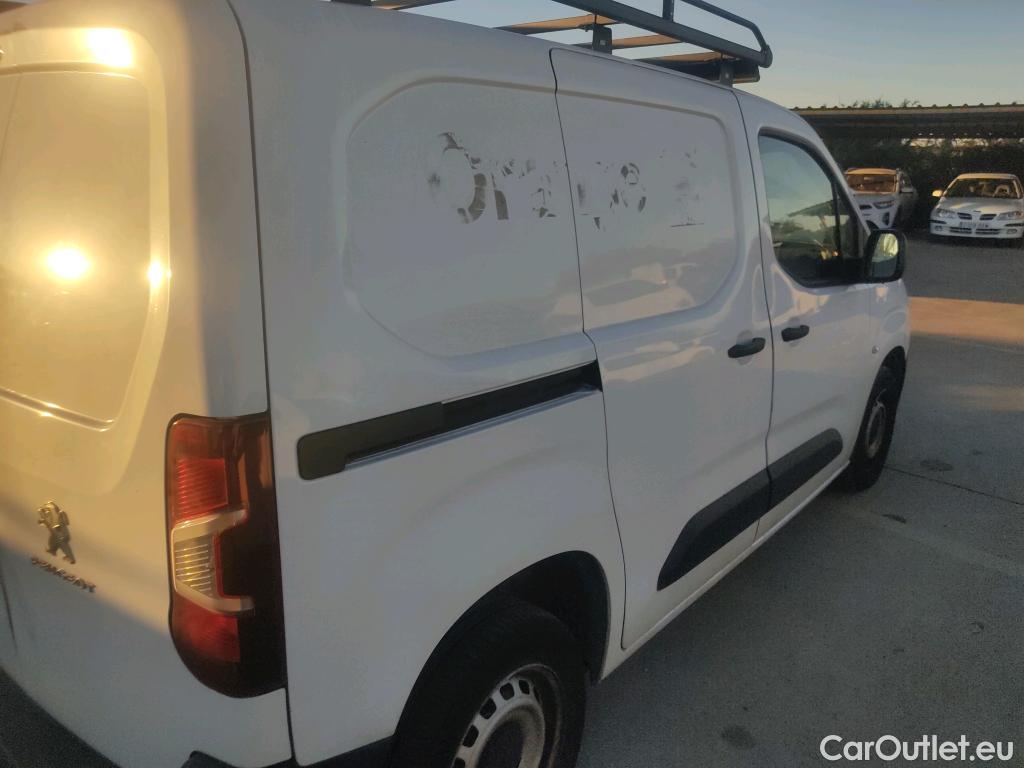  Peugeot  Partner PEUGEOT  / 2018 / 4P / furgón derivado de turismo Premium Standard 600kg BlueHDi 73kW #8