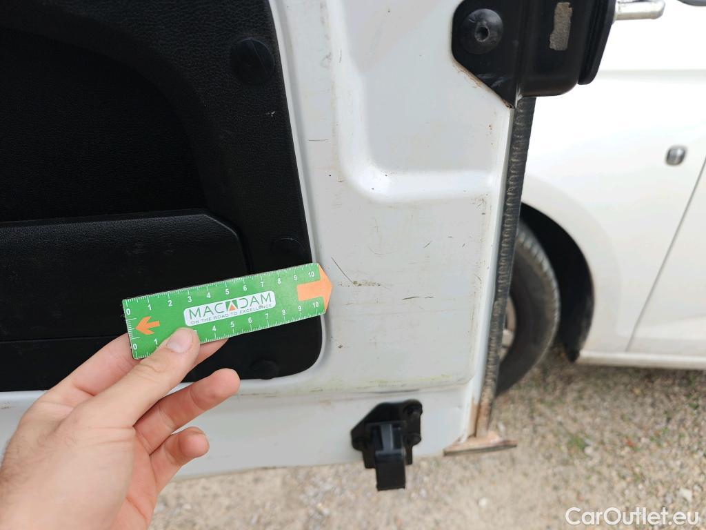  Opel  Combo OPEL  Life / 2018 / 5P / combi 1.5 TD 75kW (100CV) S/S Edition L (IND) #58