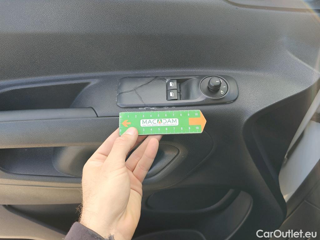  Citroen  Berlingo CITROEN  / 2018 / 4P / monovolumen compacto Talla M BlueHDi 100 S&S LIVE #82