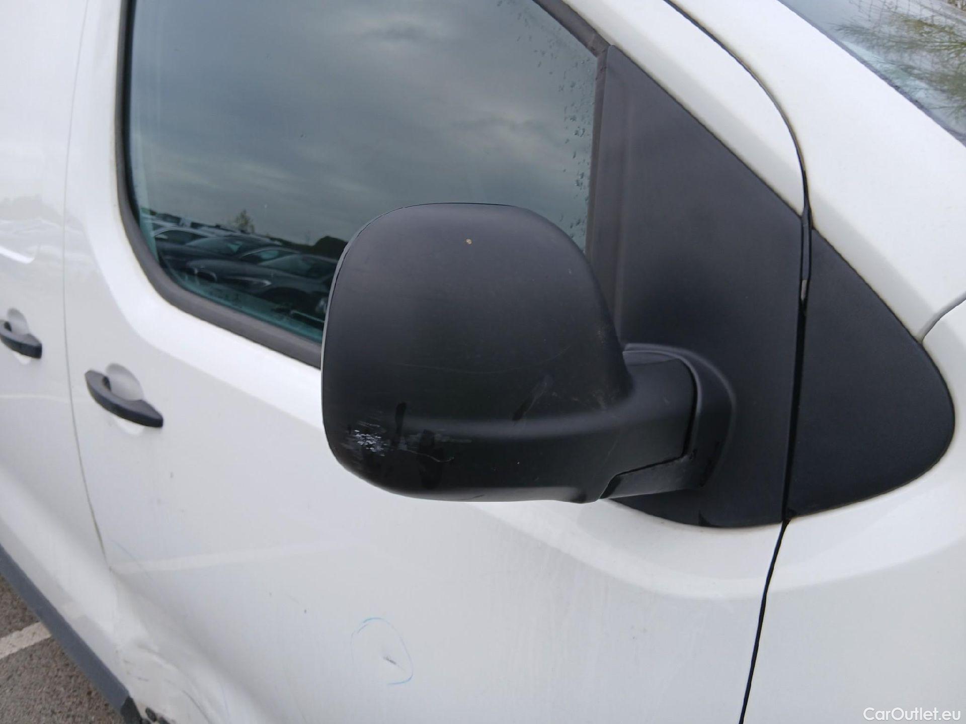  Opel  Vivaro OPEL  / 2019 / 4P / furgón 1.5 Diésel 74kW (100CV) M Std Express (AC) #54