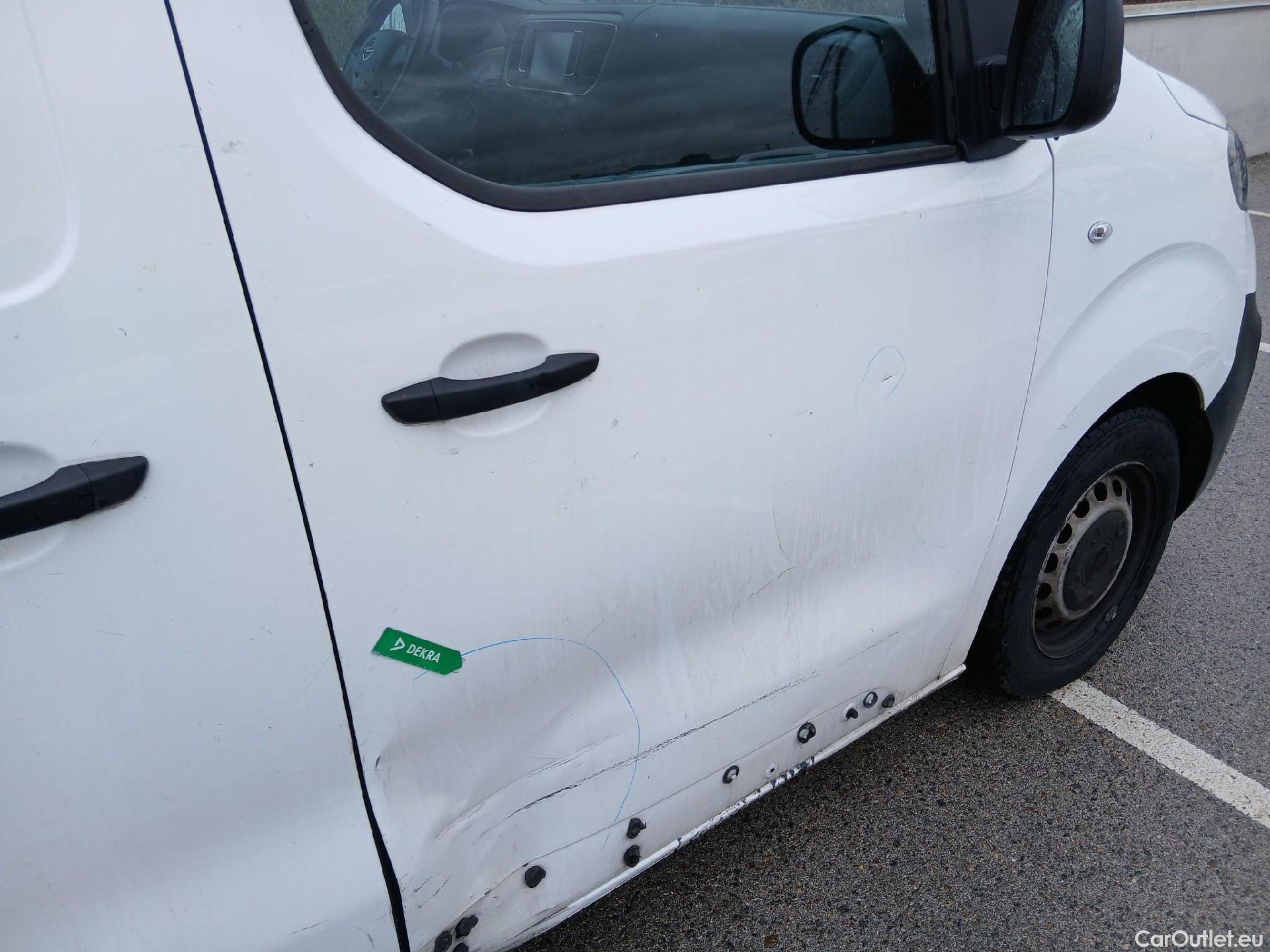  Opel  Vivaro OPEL  / 2019 / 4P / furgón 1.5 Diésel 74kW (100CV) M Std Express (AC) #51