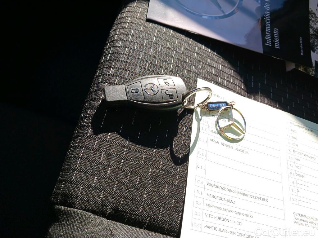  Mercedes  Vito MERCEDES-BENZ  / 2014 / 4P / furgón 114CDI AT 100kW furgón Pro compacta #4