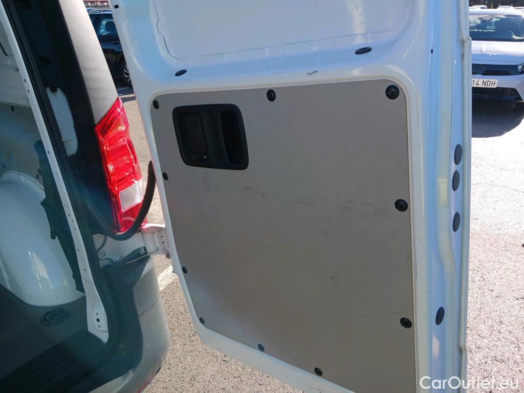  Mercedes  Vito MERCEDES-BENZ  / 2014 / 4P / furgón 114CDI AT 100kW furgón Pro compacta #35