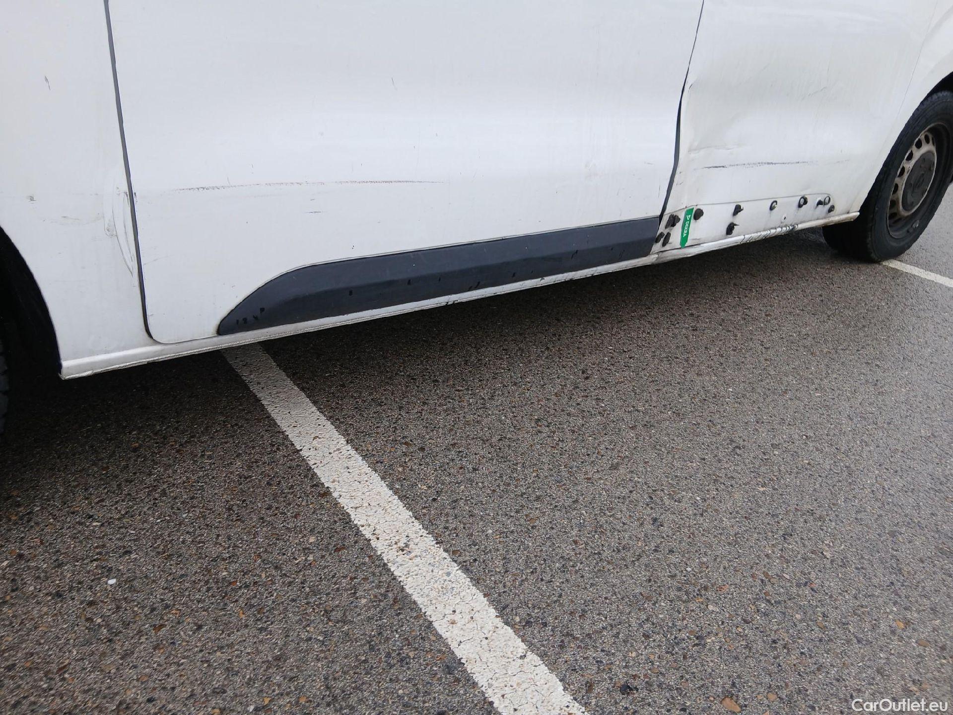  Opel  Vivaro OPEL  / 2019 / 4P / furgón 1.5 Diésel 74kW (100CV) M Std Express (AC) #48