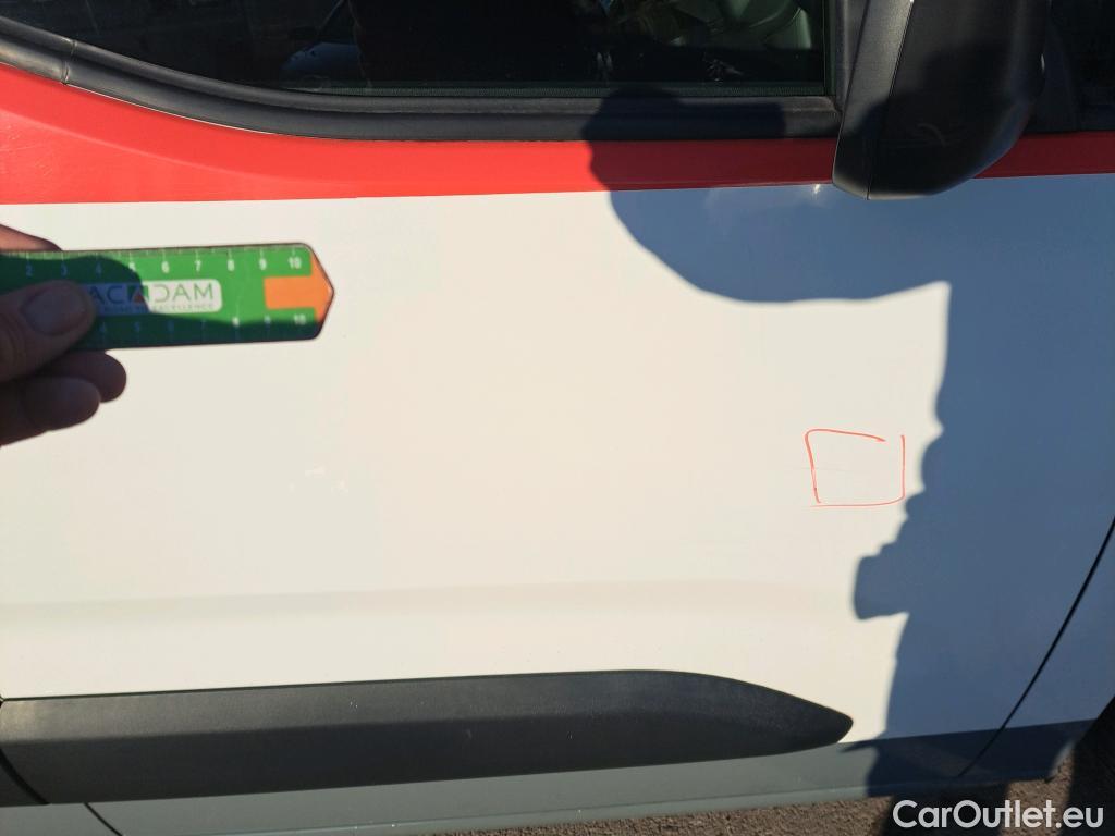  Peugeot  Partner PEUGEOT  / 2018 / 3P / furgón derivado de turismo Pro Standard 600kg BlueHDi 55kW #8