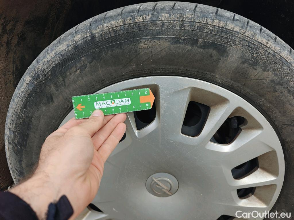  Opel  Combo OPEL  Life / 2018 / 5P / combi 1.5 TD 75kW (100CV) S/S Edition L (IND) #75