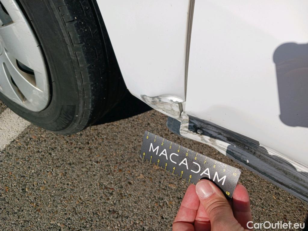  Mercedes  Vito MERCEDES-BENZ  / 2014 / 4P / furgón 114CDI AT 100kW furgón Pro compacta #2