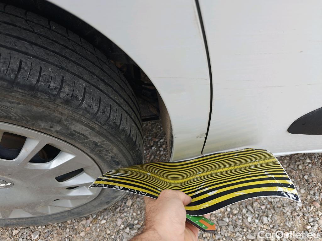  Opel  Combo OPEL  Life / 2018 / 5P / combi 1.5 TD 75kW (100CV) S/S Edition L (IND) #8