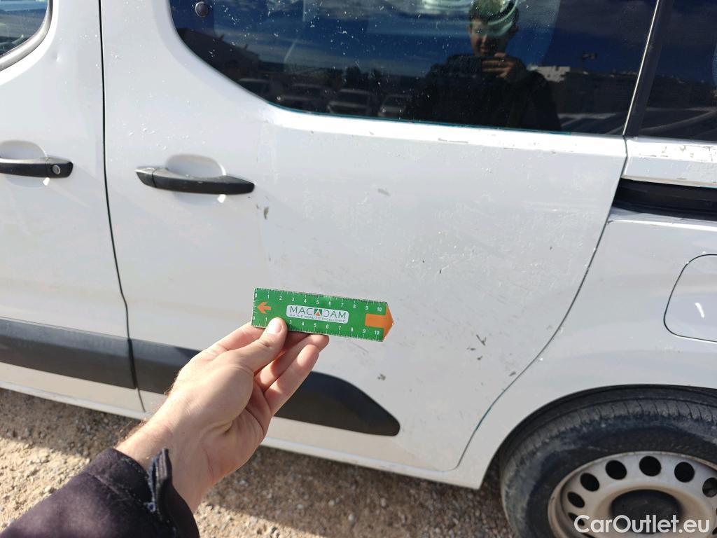  Citroen  Berlingo CITROEN  / 2018 / 4P / monovolumen compacto Talla M BlueHDi 100 S&S LIVE #54