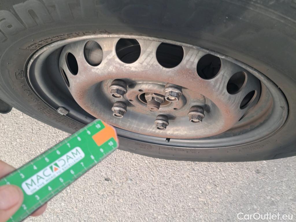  Ford  Transit FORD  Custom / 2012 / 4P / combi Kombi 2.0 TDCI 125kW 320 L1 Trend #60