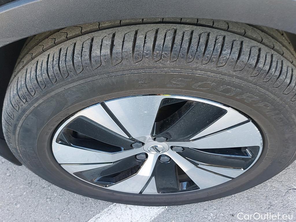  Volvo  XC 40 VOLVO XC40 / 2017 / 5P / todoterreno 1.5 T5 Twin Recharge Inscription Ex Auto #4