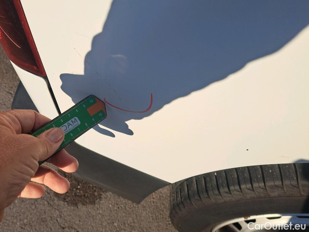  Peugeot  Partner PEUGEOT  / 2018 / 3P / furgón derivado de turismo Pro Standard 600kg BlueHDi 55kW #40