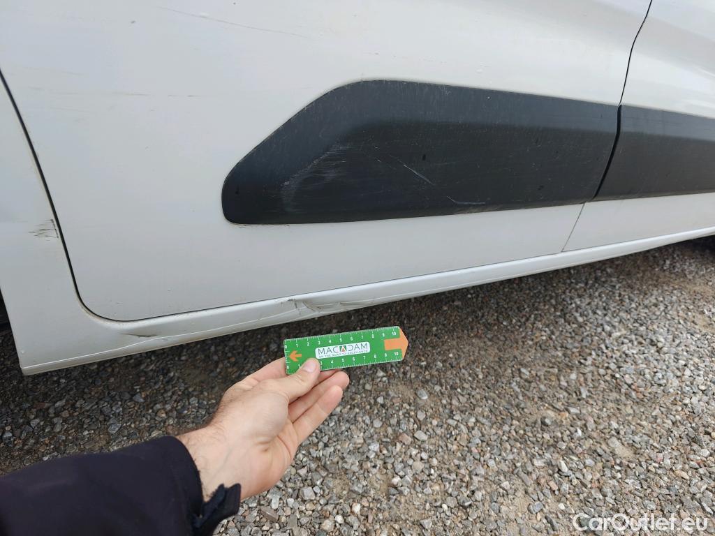  Opel  Combo OPEL  Life / 2018 / 5P / combi 1.5 TD 75kW (100CV) S/S Edition L (IND) #33