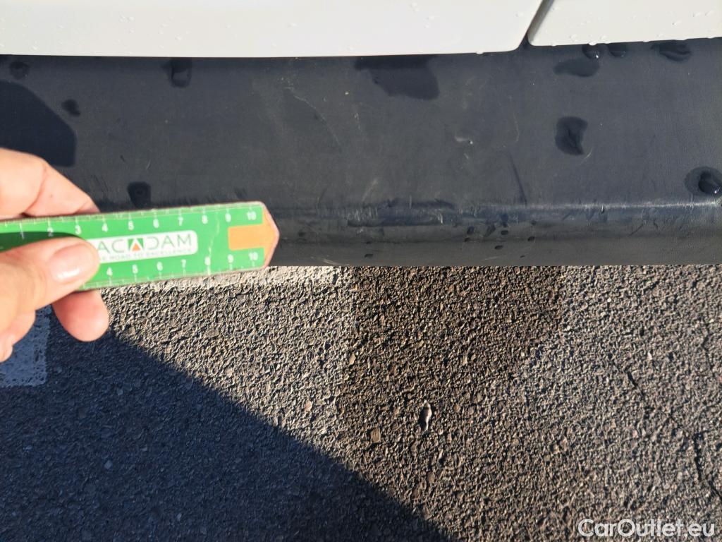  Peugeot  Partner PEUGEOT  / 2018 / 3P / furgón derivado de turismo Pro Standard 600kg BlueHDi 55kW #17