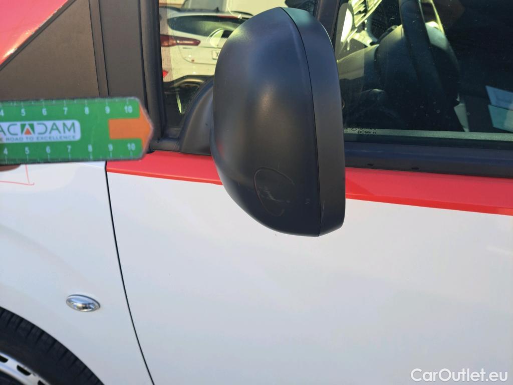  Peugeot  Partner PEUGEOT  / 2018 / 3P / furgón derivado de turismo Pro Standard 600kg BlueHDi 55kW #36