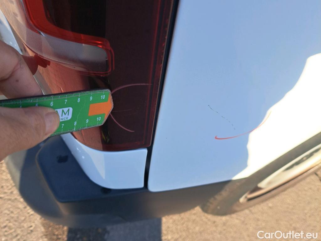  Peugeot  Partner PEUGEOT  / 2018 / 3P / furgón derivado de turismo Pro Standard 600kg BlueHDi 55kW #52