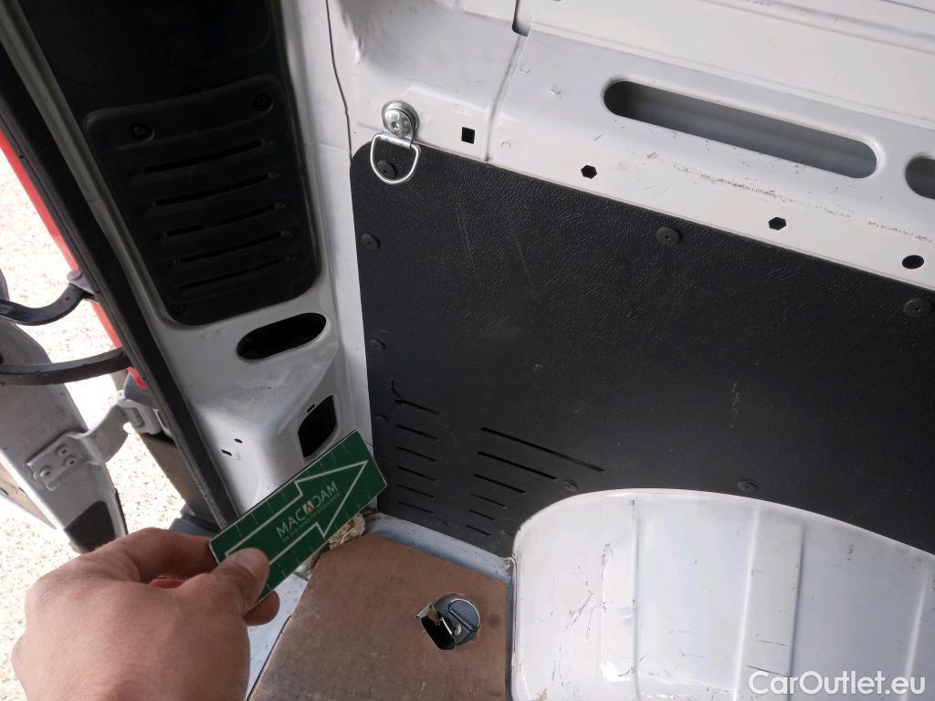  Peugeot  Boxer PEUGEOT  / 2014 / 4P / furgón Pack 335 L3 H2 BHDI 103kW (140CV) S&S #19