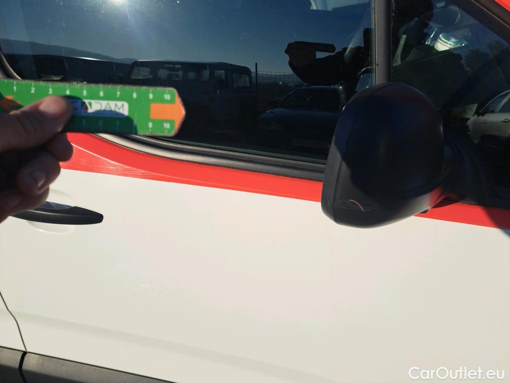  Peugeot  Partner PEUGEOT  / 2018 / 3P / furgón derivado de turismo Pro Standard 600kg BlueHDi 55kW #34