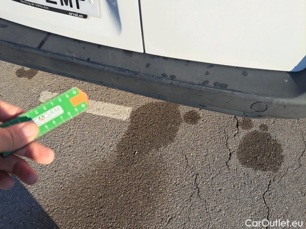  Peugeot  Partner PEUGEOT  / 2018 / 3P / furgón derivado de turismo Pro Standard 600kg BlueHDi 55kW #16