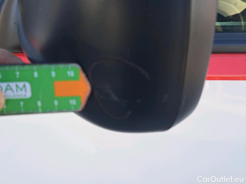  Peugeot  Partner PEUGEOT  / 2018 / 3P / furgón derivado de turismo Pro Standard 600kg BlueHDi 55kW #37