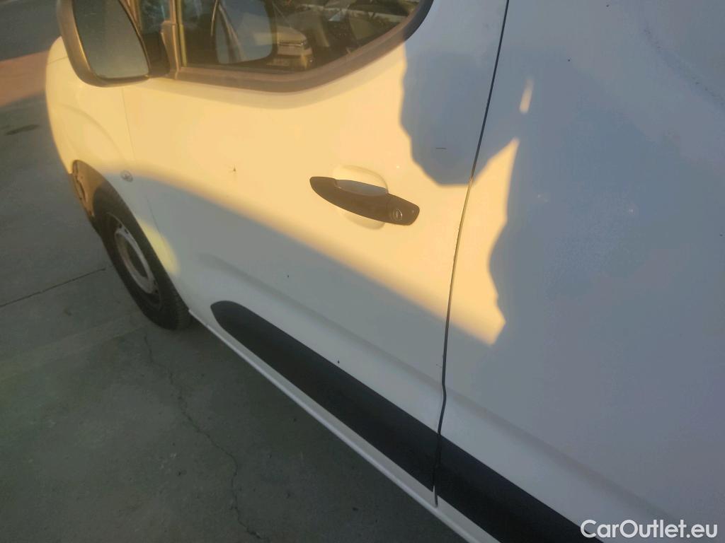  Peugeot  Partner PEUGEOT  / 2018 / 4P / furgón derivado de turismo Premium Standard 600kg BlueHDi 73kW #11