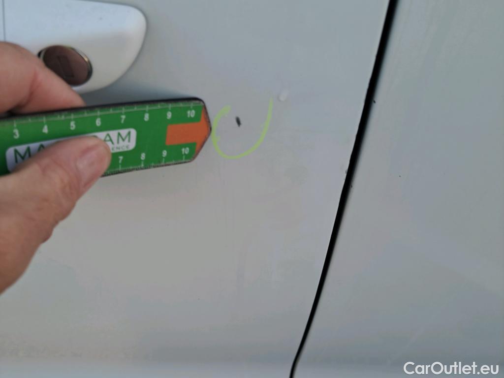  Toyota  Proace TOYOTA  Verso / 2020 / 5P / monovolumen 1.5D 120CV VX SHUTTLE 2PL 2PT L1 #17