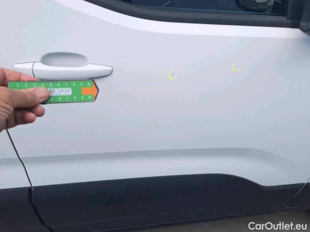  Peugeot  RIFTER PEUGEOT  / 2018 / 5P / monovolumen compacto Allure Standard BlueHDi 73kW #9