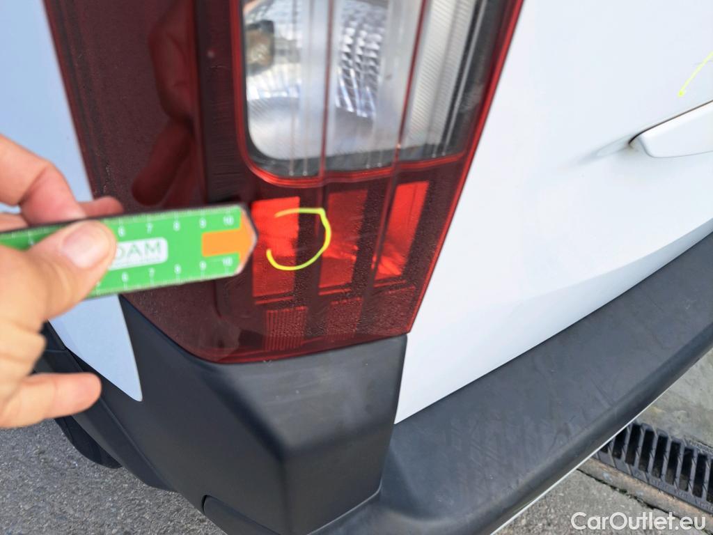  Peugeot  RIFTER PEUGEOT  / 2018 / 5P / monovolumen compacto Allure Standard BlueHDi 73kW #34