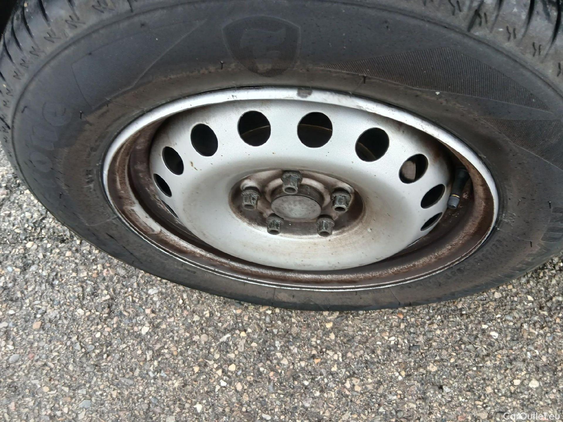  Renault  Kangoo RENAULT  Furgón/2013/3P/furgón derivado de turismo Profesional Blue dCi 70kW (95CV) #27