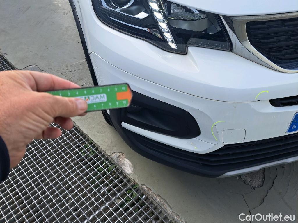  Peugeot  RIFTER PEUGEOT  / 2018 / 5P / monovolumen compacto Allure Standard BlueHDi 73kW #13