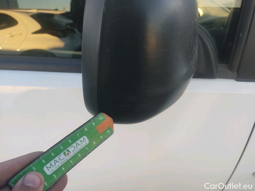  Peugeot  Partner PEUGEOT  / 2018 / 4P / furgón derivado de turismo Premium Standard 600kg BlueHDi 73kW #24