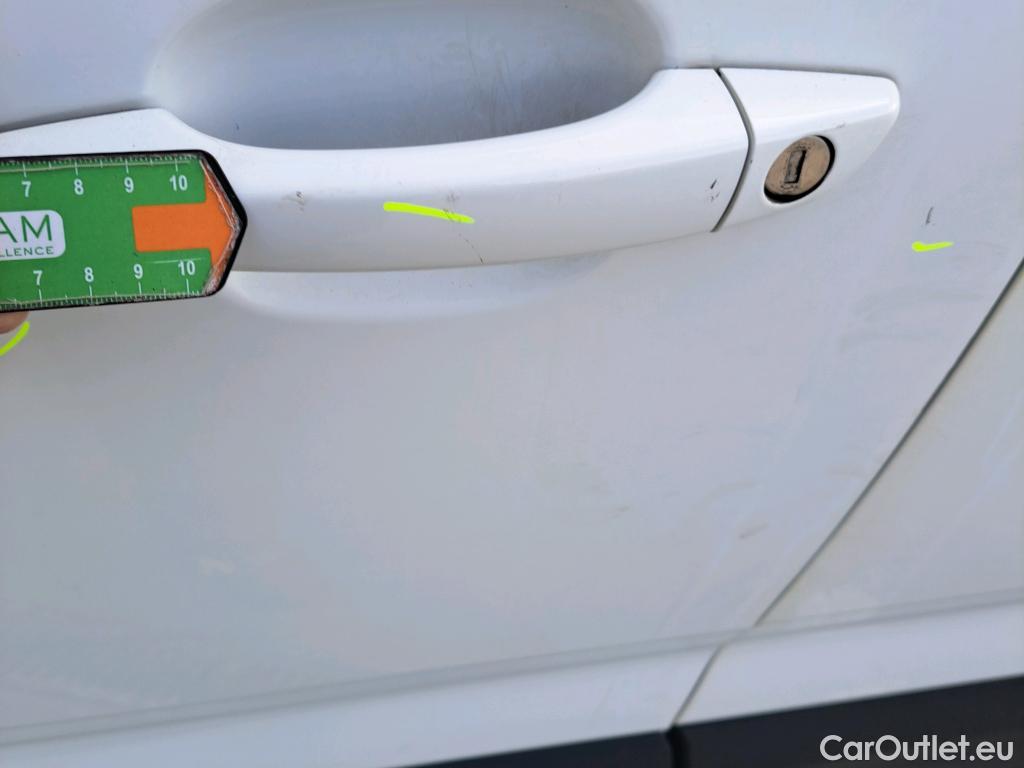  Peugeot  RIFTER PEUGEOT  / 2018 / 5P / monovolumen compacto Allure Standard BlueHDi 73kW #30