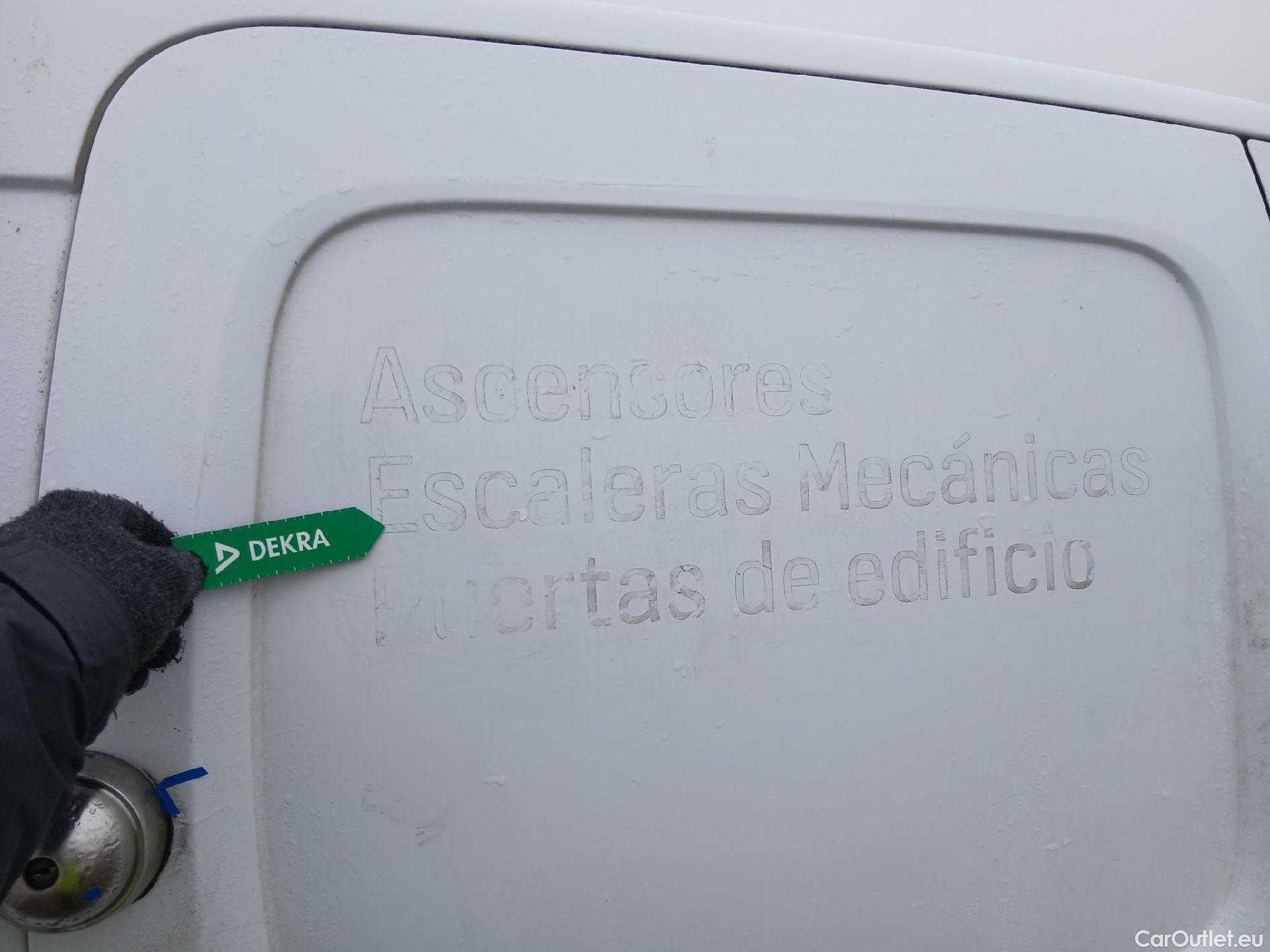  Renault  Kangoo RENAULT  Furgón/2013/3P/furgón derivado de turismo Profesional Blue dCi 70kW (95CV) #21