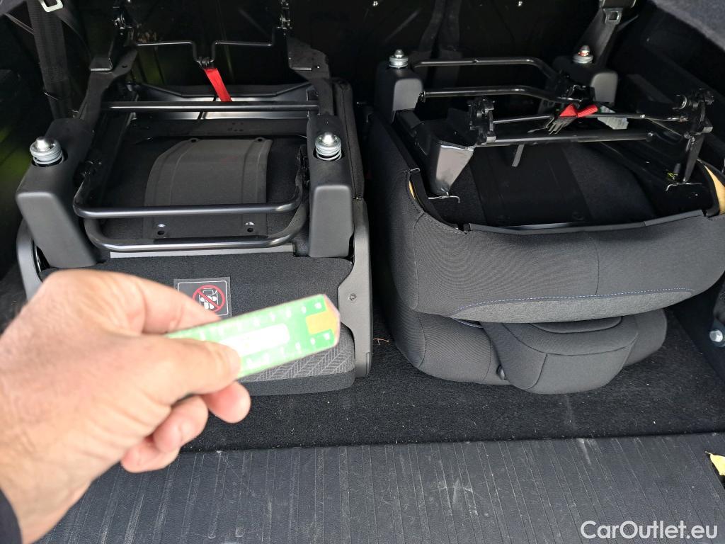  Peugeot  RIFTER PEUGEOT  / 2018 / 5P / monovolumen compacto Allure Standard BlueHDi 73kW #44