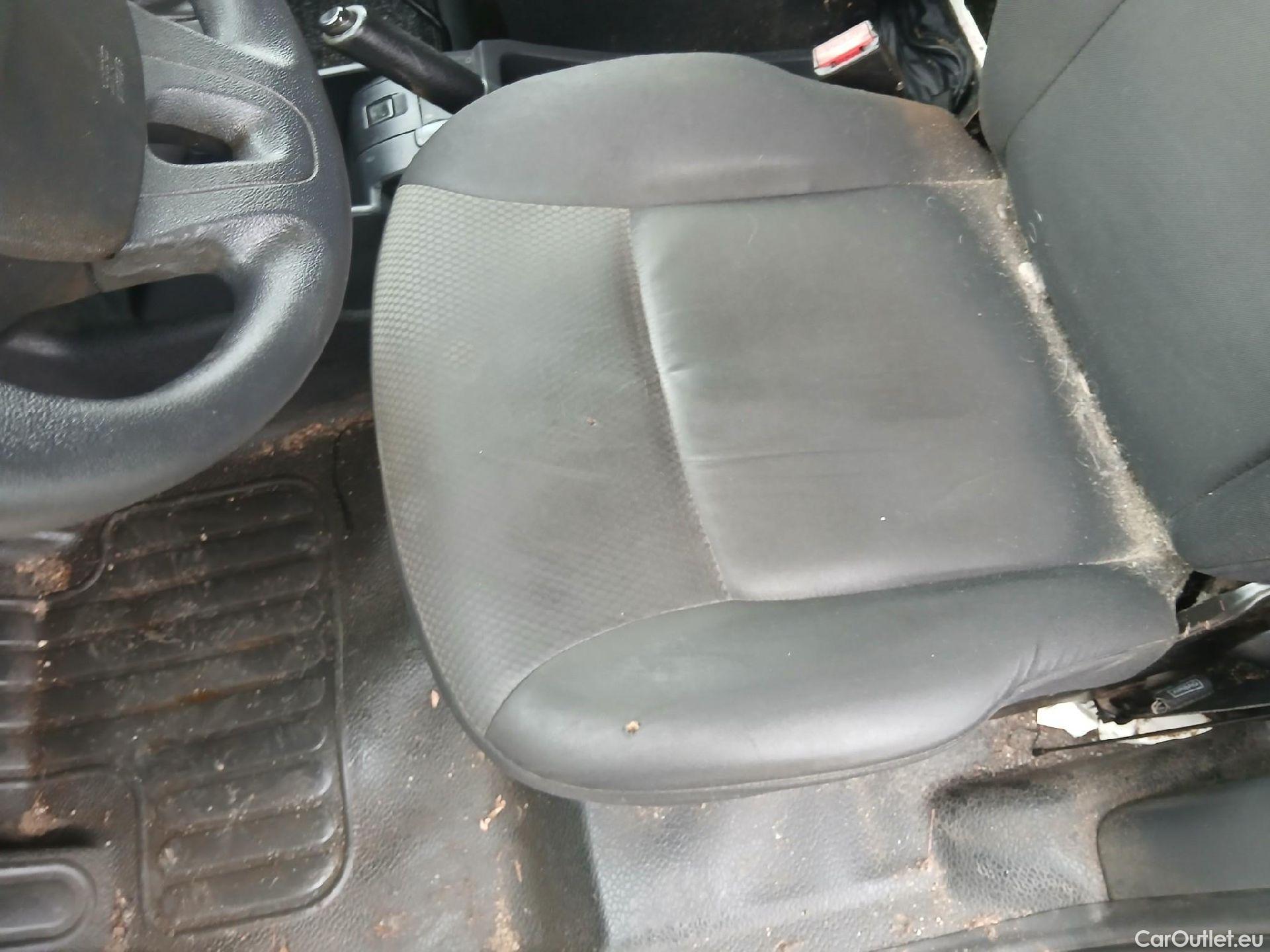  Renault  Kangoo RENAULT  Furgón/2013/3P/furgón derivado de turismo Profesional Blue dCi 70kW (95CV) #46