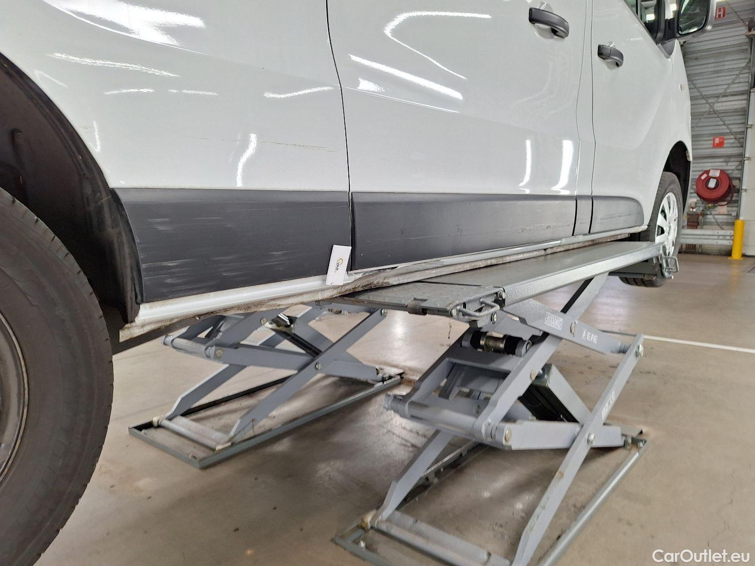  Renault  Trafic Renault, _ '14, Renault  L2H1 dCi 95 Grand Confort 2.9T 4d #12