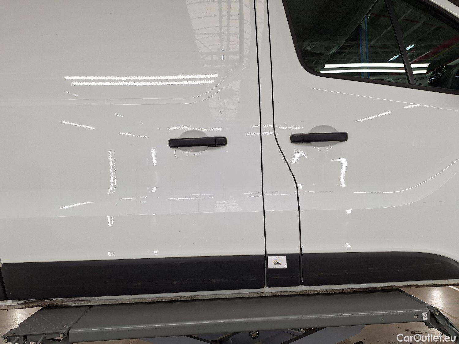  Renault  Trafic Renault, _ '14, Renault  L2H1 dCi 95 Grand Confort 2.9T 4d #18