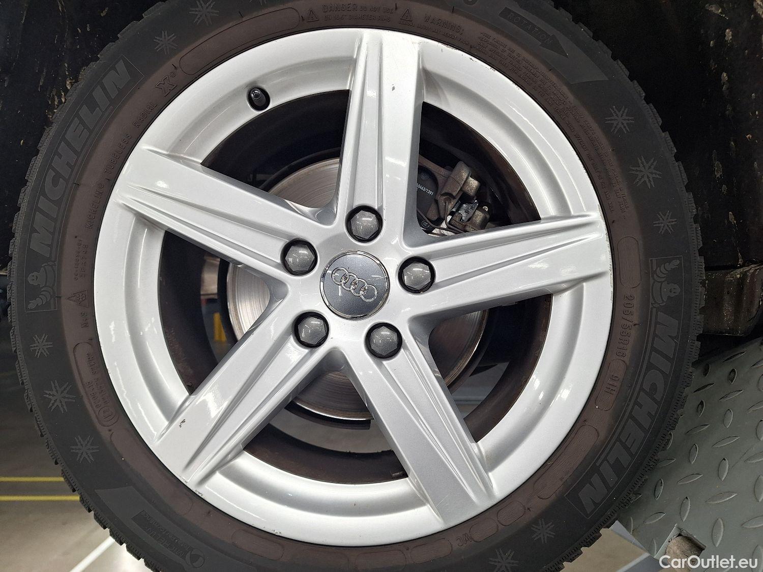  Audi  A3 Audi,  Sportback FL'16, Audi  Sportback 1.0 30 TFSi 85kW S tronic 5d #4