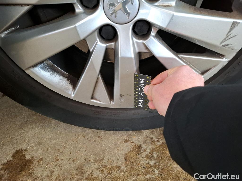  Peugeot  3008  Active Business 1.2 PureTech 130CV BVA8 E6d #15