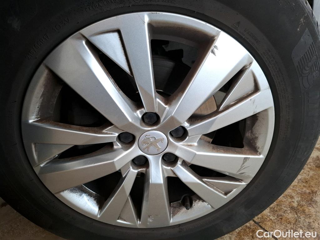  Peugeot  3008  Active Business 1.2 PureTech 130CV BVA8 E6d #10